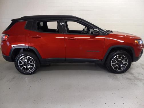2025 Jeep Compass Trailhawk