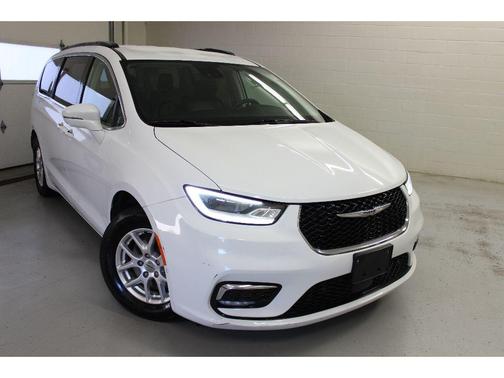 2022 Chrysler Pacifica Touring-L