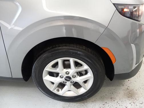 Steel Gray 2025 Kia Soul LX