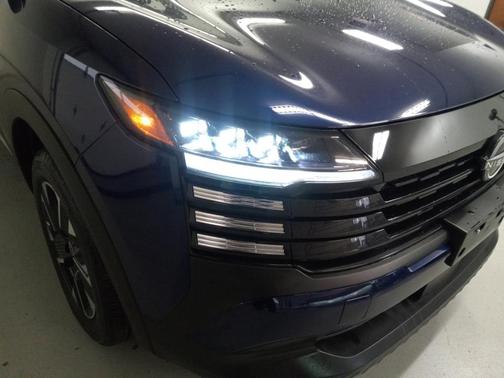 Deep Blue Pearl 2025 Nissan Kicks SV