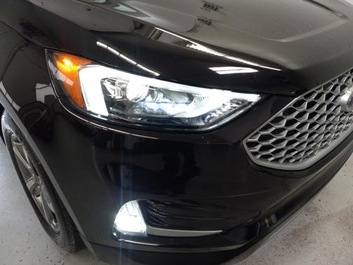 Agate Black Metallic 2023 Ford Edge SEL