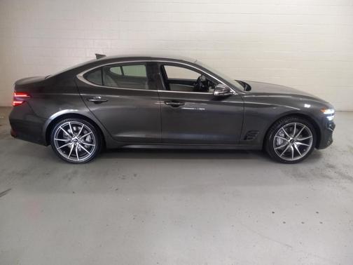 2024 Genesis G70 2.5T