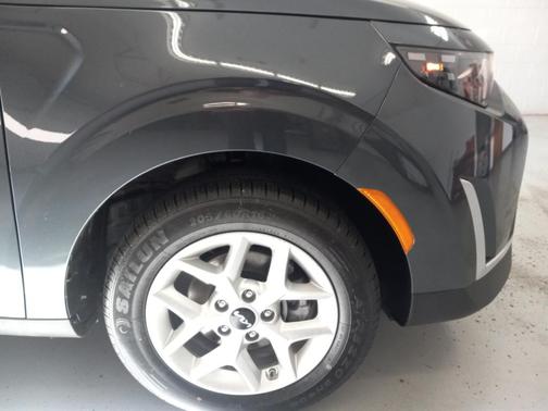 Gravity Gray 2025 Kia Soul LX