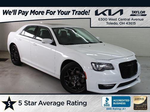 2022 Chrysler 300 Touring L