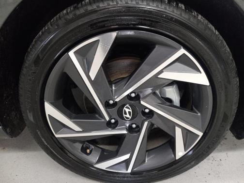 2025 Hyundai ELANTRA HEV Limited