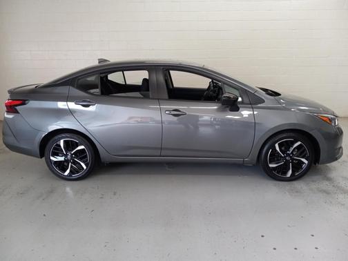 2024 Nissan Versa 1.6 SR