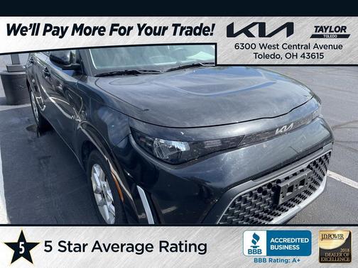 Fusion Orange 2025 Kia Soul LX