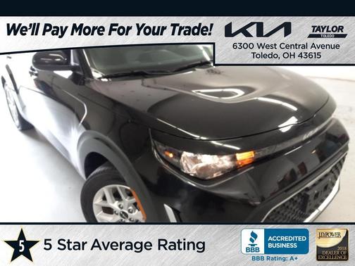 Fusion Orange 2025 Kia Soul LX