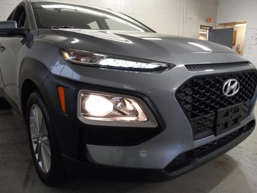 2021 Hyundai KONA SEL