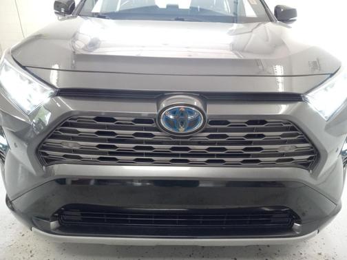 Magnetic Gray Metallic 2021 Toyota RAV4 Hybrid XSE