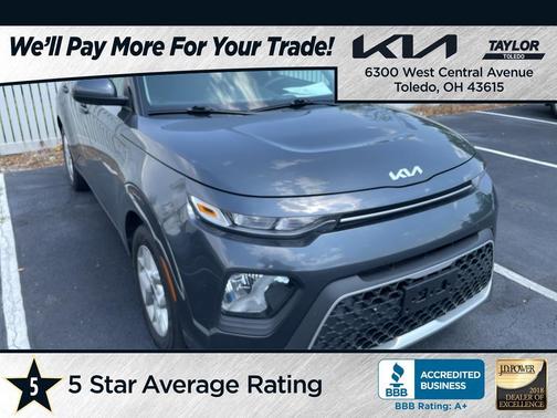 Gravity Gray 2022 Kia Soul LX