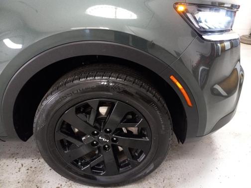 Aruba Green 2022 Kia Sorento X-Line S