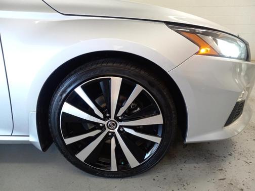 2022 Nissan Altima 2.0 SR