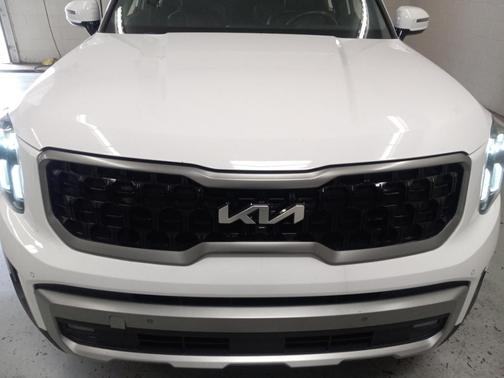 Glacial White Pearl 2023 Kia Telluride SX X-Pro