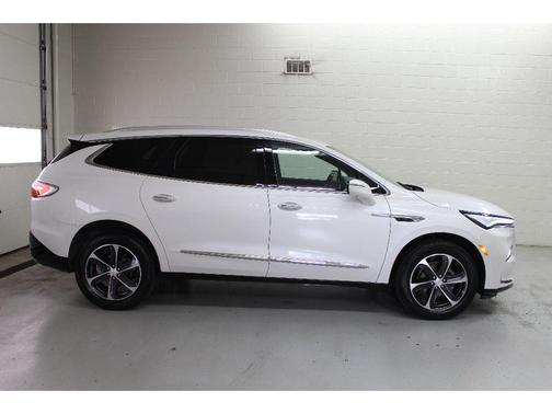 2022 Buick Enclave Essence