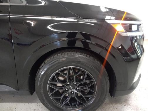 2022 Kia Carnival LXS