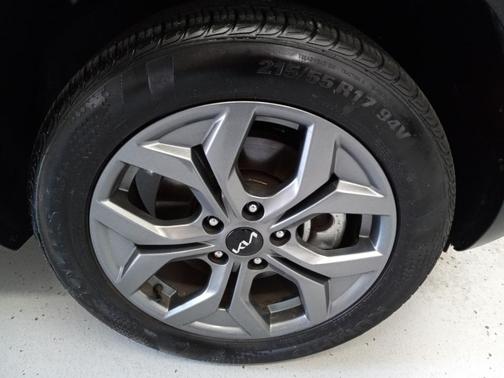 Fusion Orange 2025 Kia Seltos LX