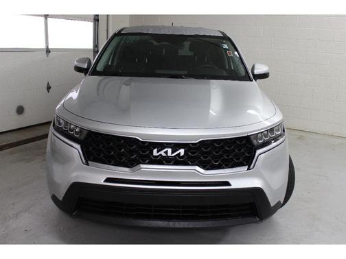 2022 Kia Sorento LX