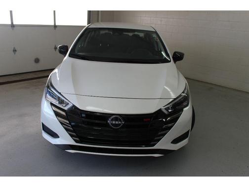 2024 Nissan Versa 1.6 SR