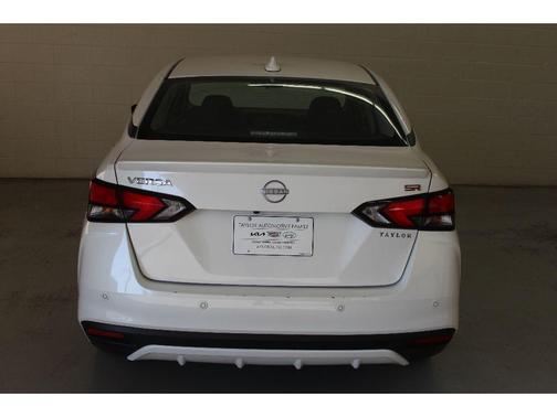 2024 Nissan Versa 1.6 SR