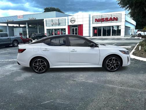2025 Nissan Sentra SR