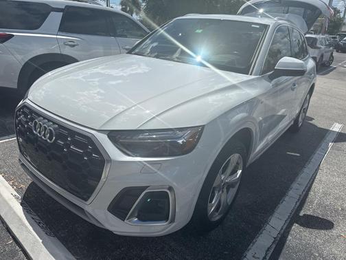 2022 Audi Q5 45 S line Prestige