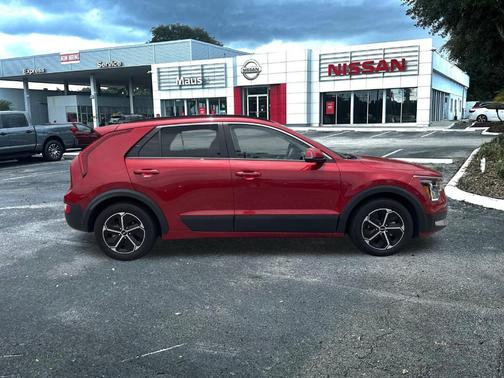 2023 Kia Niro EX