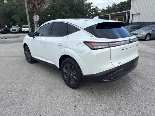 2025 Nissan Murano SL