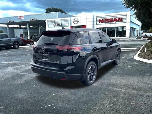 2025 Nissan Rogue SV