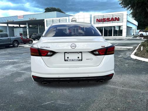2025 Nissan Altima SR