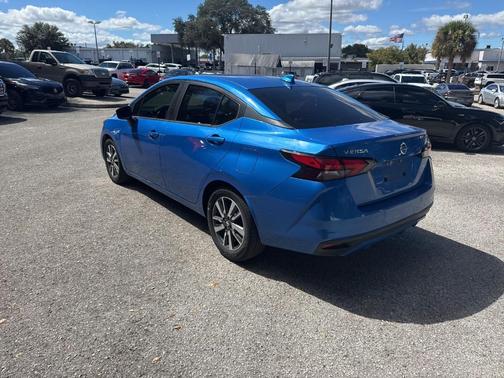 2021 Nissan Versa 1.6 SV