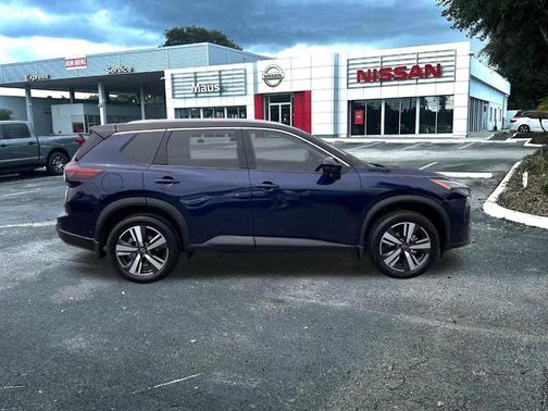 2025 Nissan Rogue SL