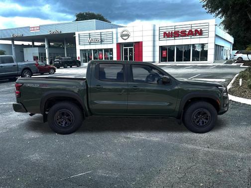 2025 Nissan Frontier PRO-4X