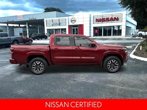 2024 Nissan Frontier SL