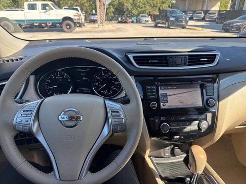 2015 Nissan Rogue SL