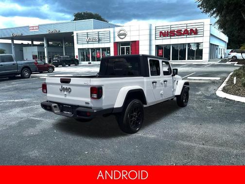 2023 Jeep Gladiator Overland