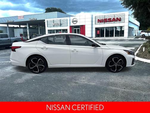 2025 Nissan Altima SR