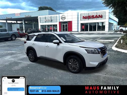 2025 Nissan Pathfinder SV