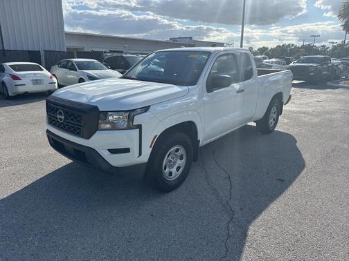 2022 Nissan Frontier S