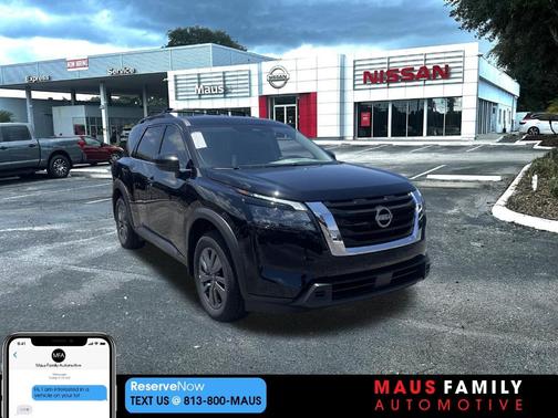 2025 Nissan Pathfinder SV