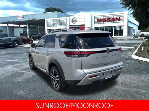 2024 Nissan Pathfinder Platinum