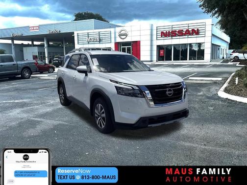 2025 Nissan Pathfinder SL
