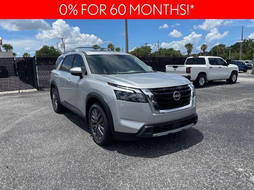 2025 Nissan Pathfinder SL