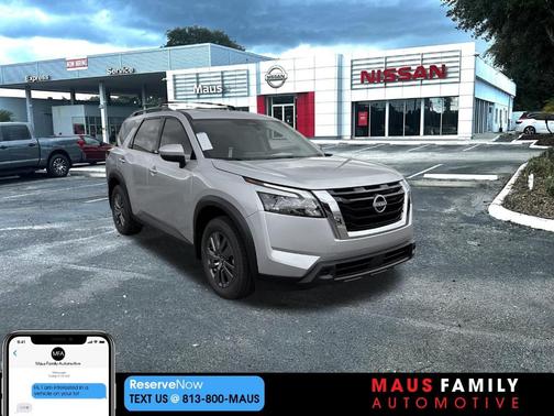 2025 Nissan Pathfinder SV