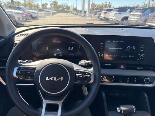 2023 Kia Sportage LX