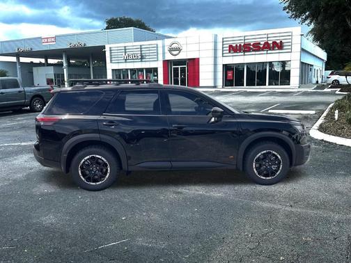 2025 Nissan Pathfinder Rock Creek