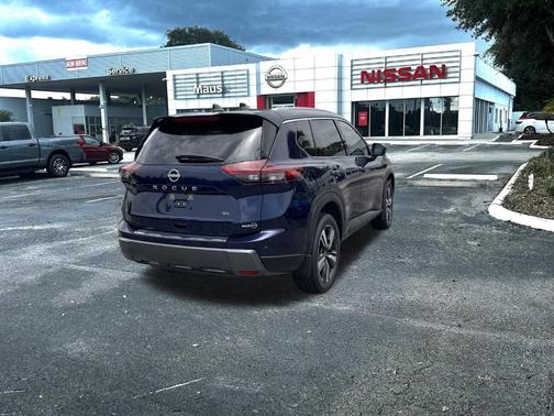 2025 Nissan Rogue SL