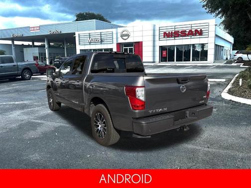 2021 Nissan Titan SV