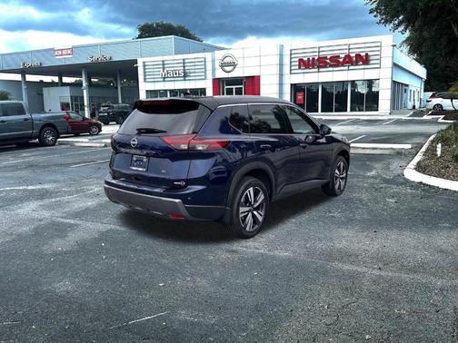 2025 Nissan Rogue SL
