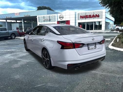 2025 Nissan Altima SR